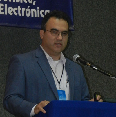 Dr. Guillermo Aguilar1