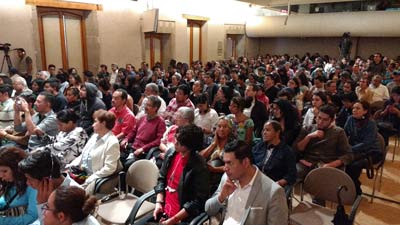 Publico asistente en el Colegio Nacional