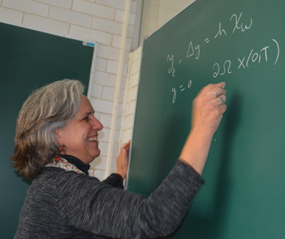 Doctora-María-de-la-Luz-Jimena-titular-B-del-Instituto-de-Matemáticas.jpg