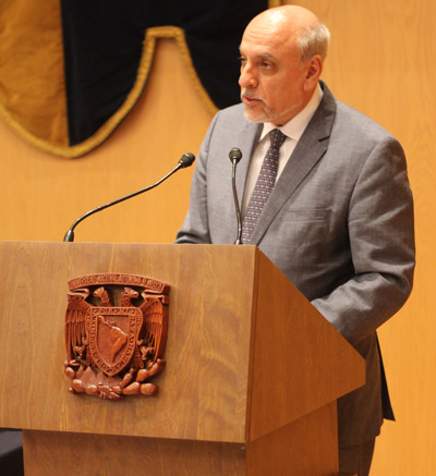 Enrique-Cabrero4.jpg