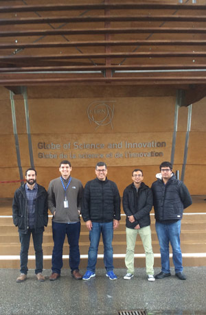 Estudiantes-y-el-doctor-Ildefonso-León-Monzón-Frente-al-Globo-de-la-ciencia-en-el-CERN-(13).jpg